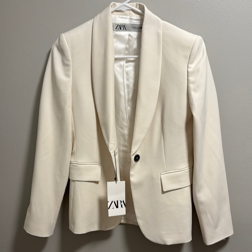 Zara Women's Cream Blazer